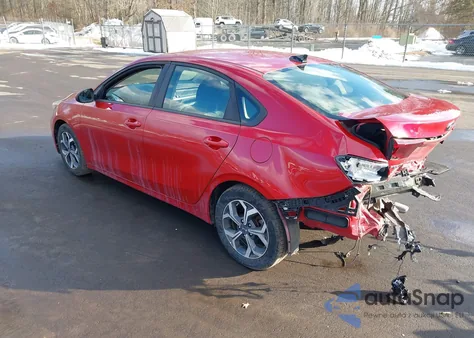 2019 Kia Forte Lxs z USA, uszkodzony, nr VIN 3KPF24AD5KE080130